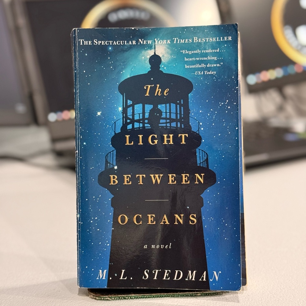 The Light Between Oceans M.L. Stedman Paperback Book Good Condition
